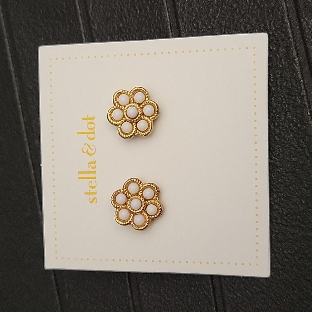 Stella & Dot Paradise Studs